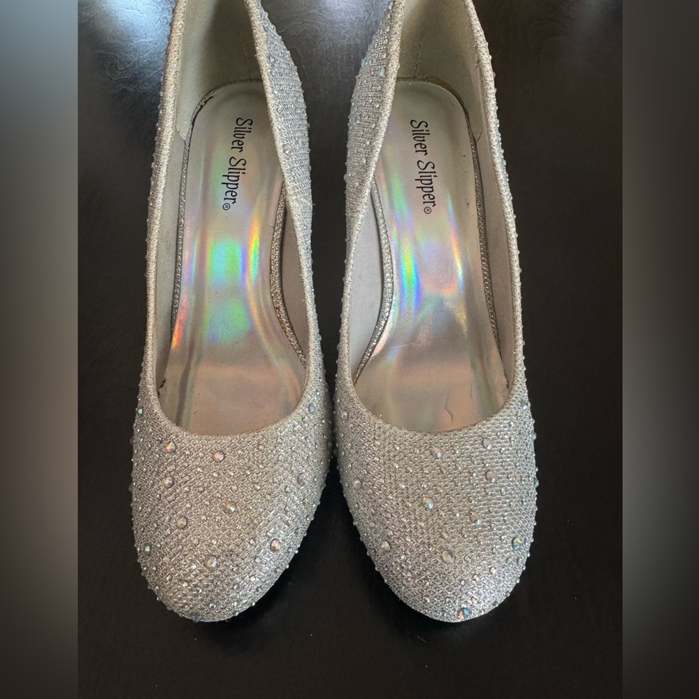 silver slipper- high heels- silver- 7-1/2